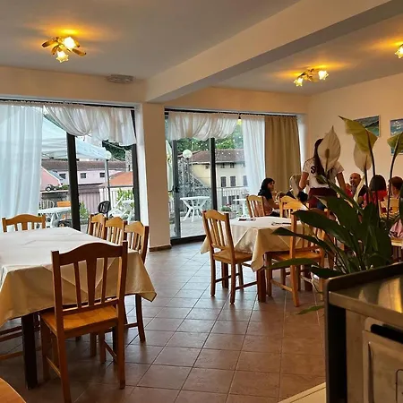 La Via Del Sale Alojamento de Acomodação e Pequeno-almoço 3*