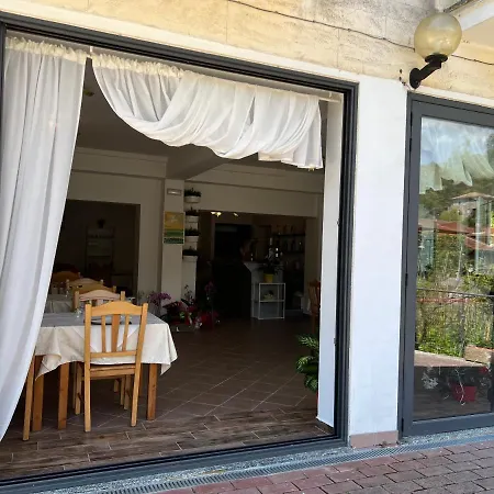 La Via Del Sale 피뇨네